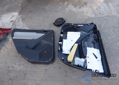 2018 Subaru Forester 2.5I Premium from USA, damaged, VIN JF2SJAGC2JH572543